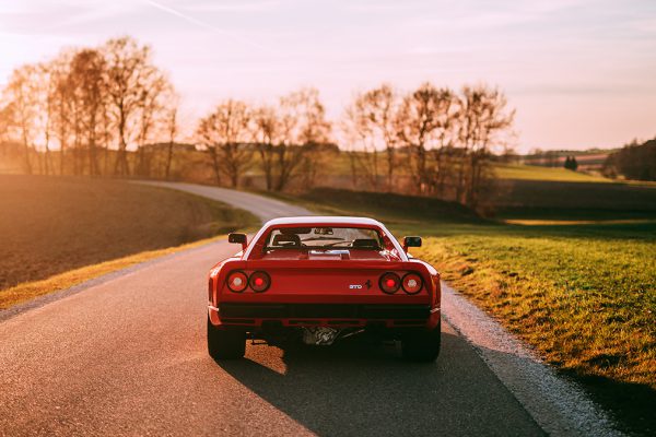 sold_1200_675_ferrari_GTO_005